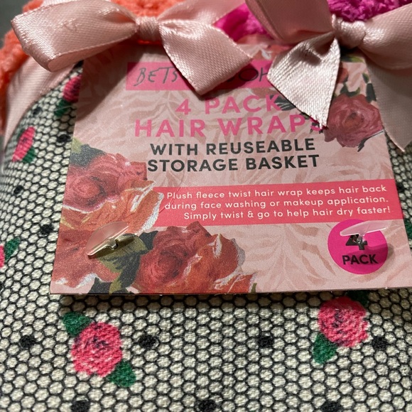 Betsey Johnson Hair Wrap Set with Reuseable Storage Basket - Picture 4 of 6